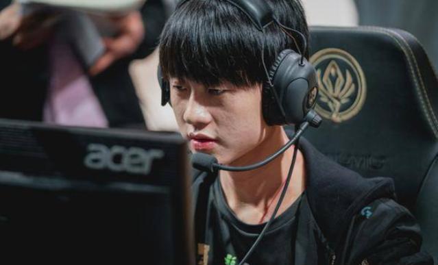 ZywOo访谈——天选之子的成长之路